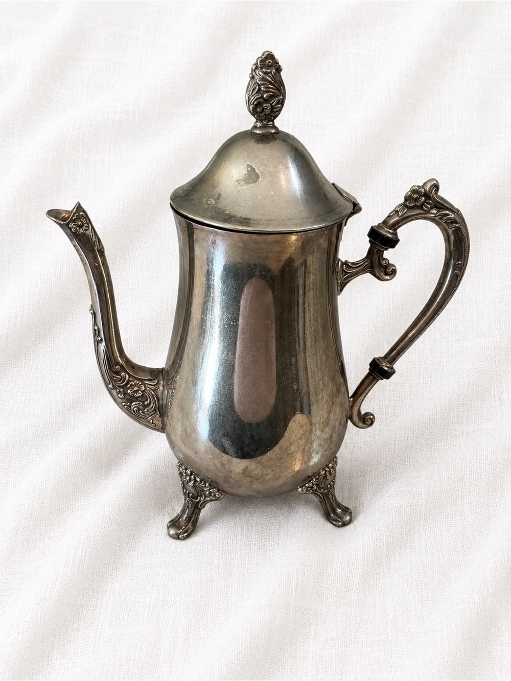 Ornate Silver-Tone Vintage-Style Coffee Pot - Elegant Serving Piece